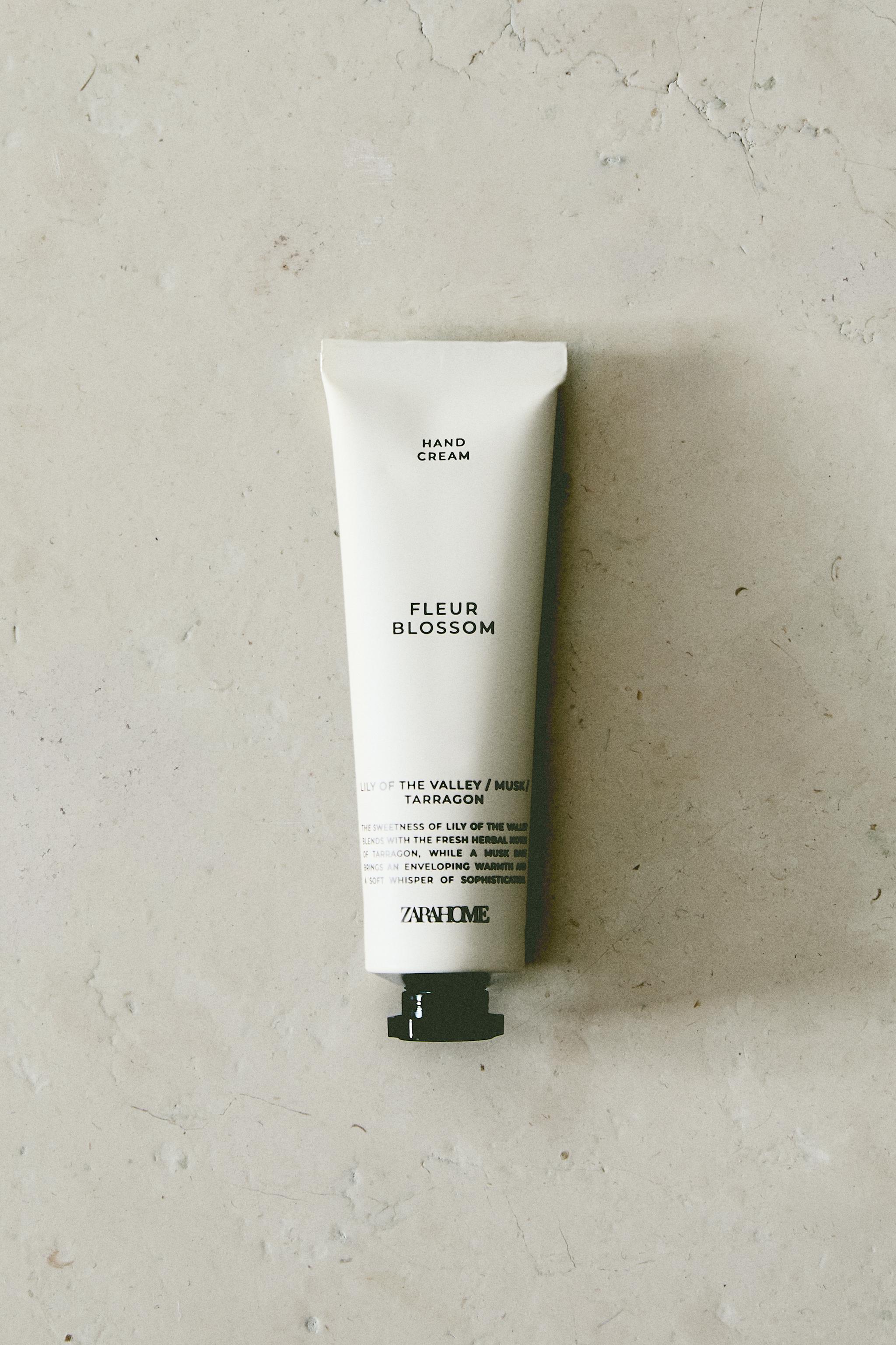 (1.01 oz) FLEUR BLOSSOM HAND CREAM